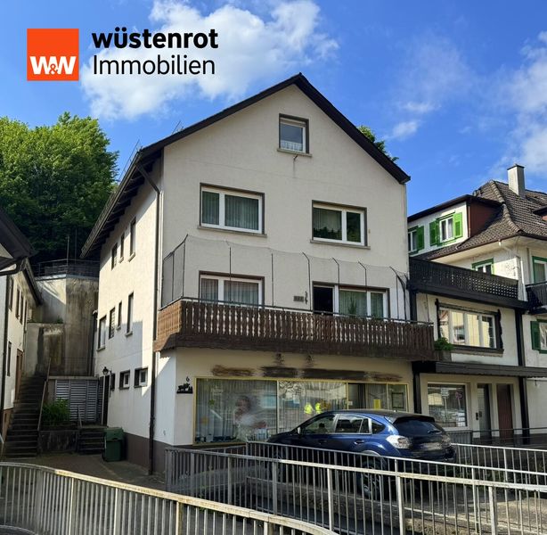 Großes Wohnhaus in Bad Peterstal !